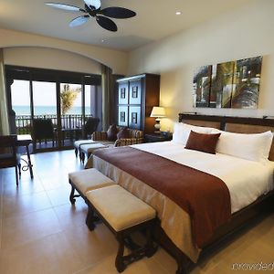 Junior Suite King Bed Beachfront Non-Smoking